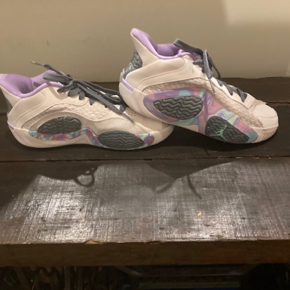 nike jason tatum youth size 6